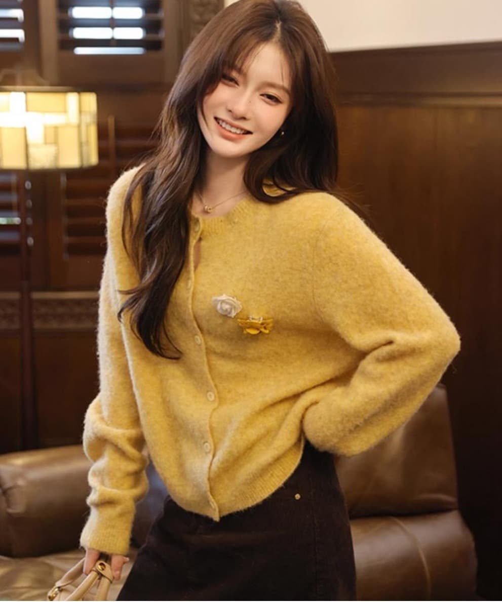 품격 부드러운 라운드 넥 꽃 열기 셔츠 표시 화이트 다용도 쇼트 스타일 싱글 줄 버튼 니트 보온 재킷 상세 이미지 8