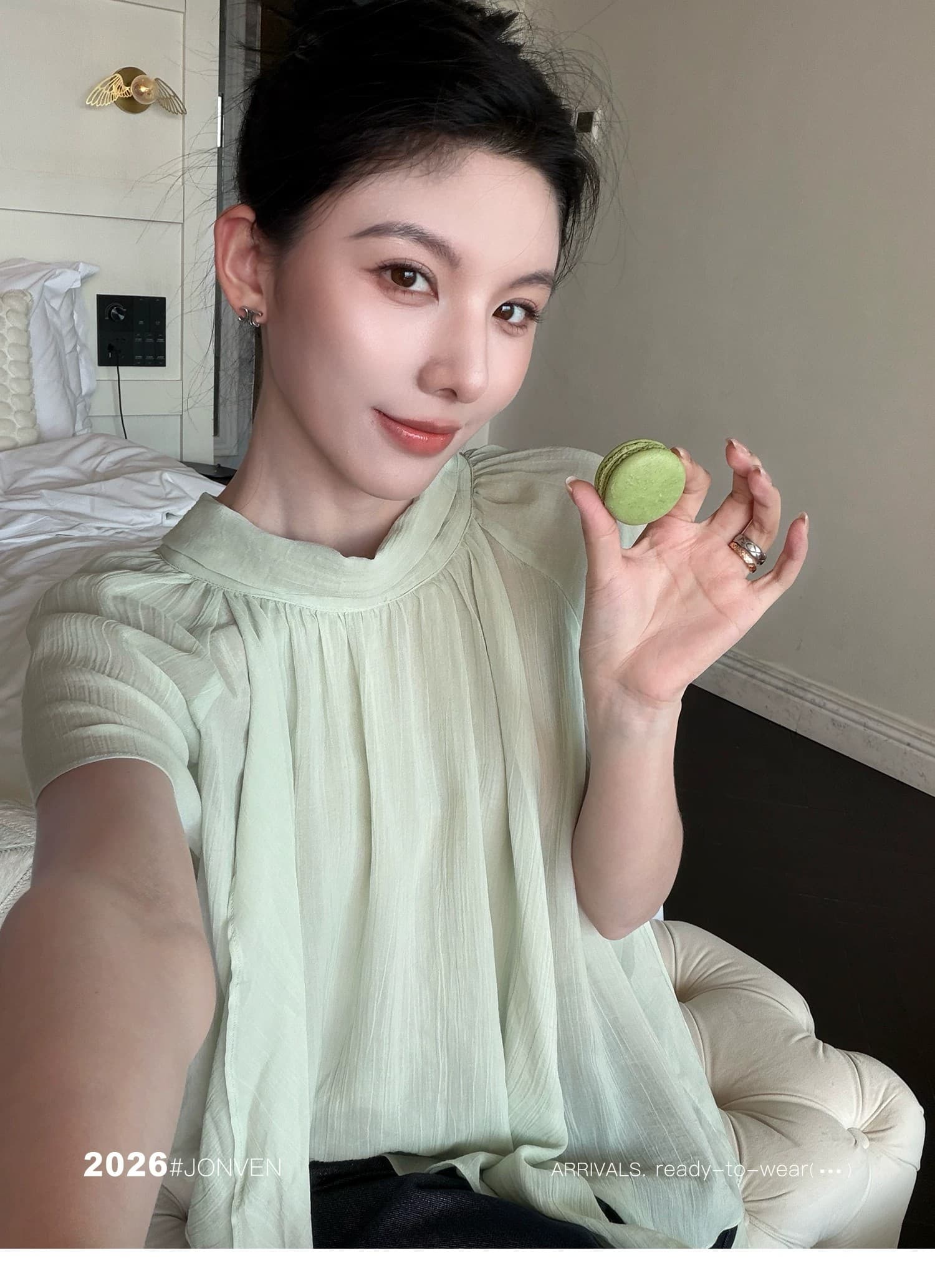 장 원자바오 집어 들다 계절 고유 한 아름다운 자이언트 잘 생긴 ~ 중 불규칙 보다 작은 서울 리본 품격 여성 맨위 반팔 상세 이미지 17