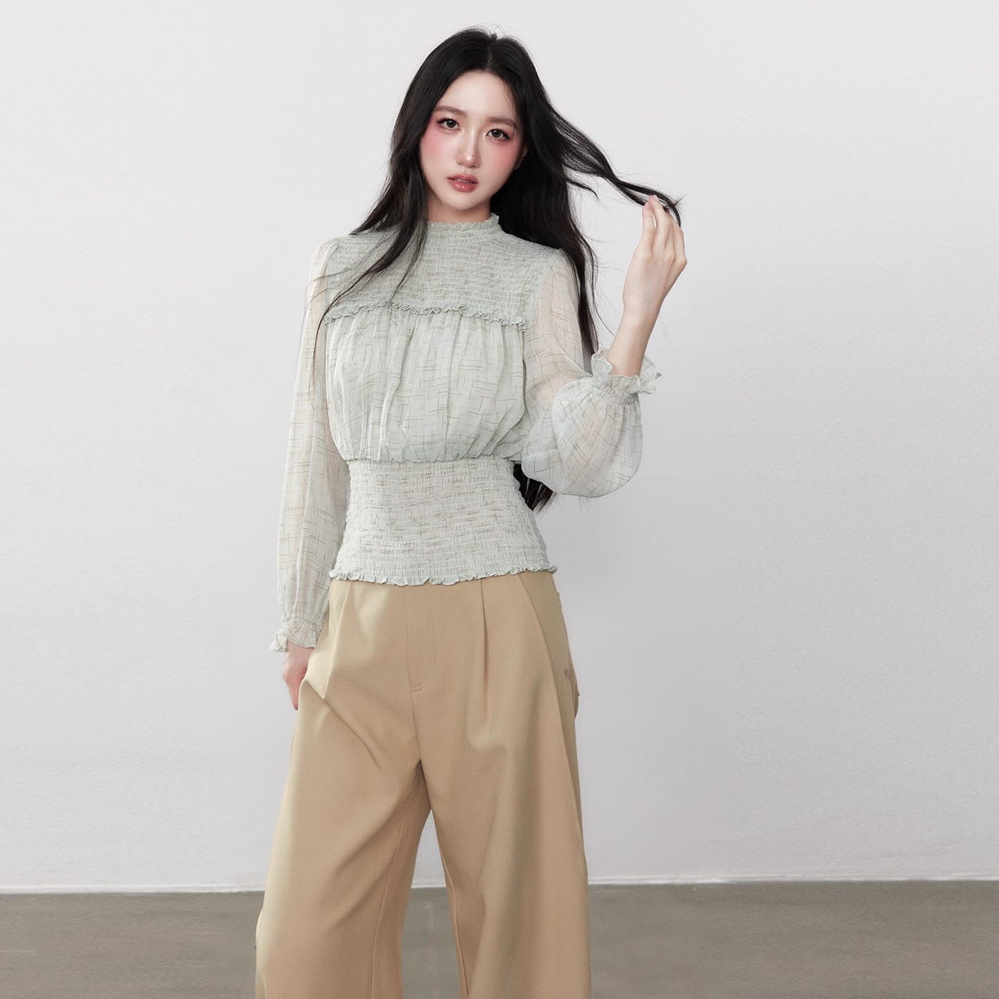 찬양하다 다우 yuzhi 출퇴근 미니멀리즘 다용도 가을 녹색 라운드 넥 쉬폰 허리 수축 슬림해 보이는 자외선 차단 긴팔 맨위 여성 이미지 3