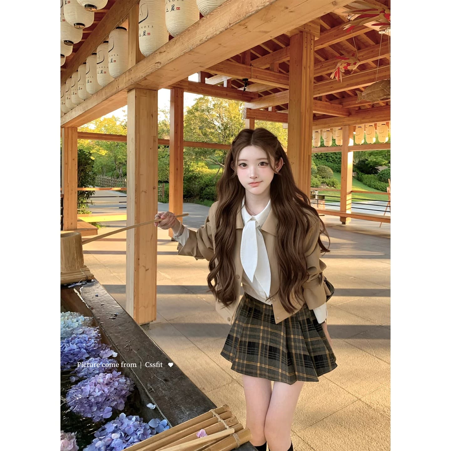 늦게 우산 우산 25 fw 백작 차 비스킷 쇼트 스타일 바람막이 토끼 귀 흰 셔츠 체크무늬 플리츠 치마 세트 가을 이미지 4
