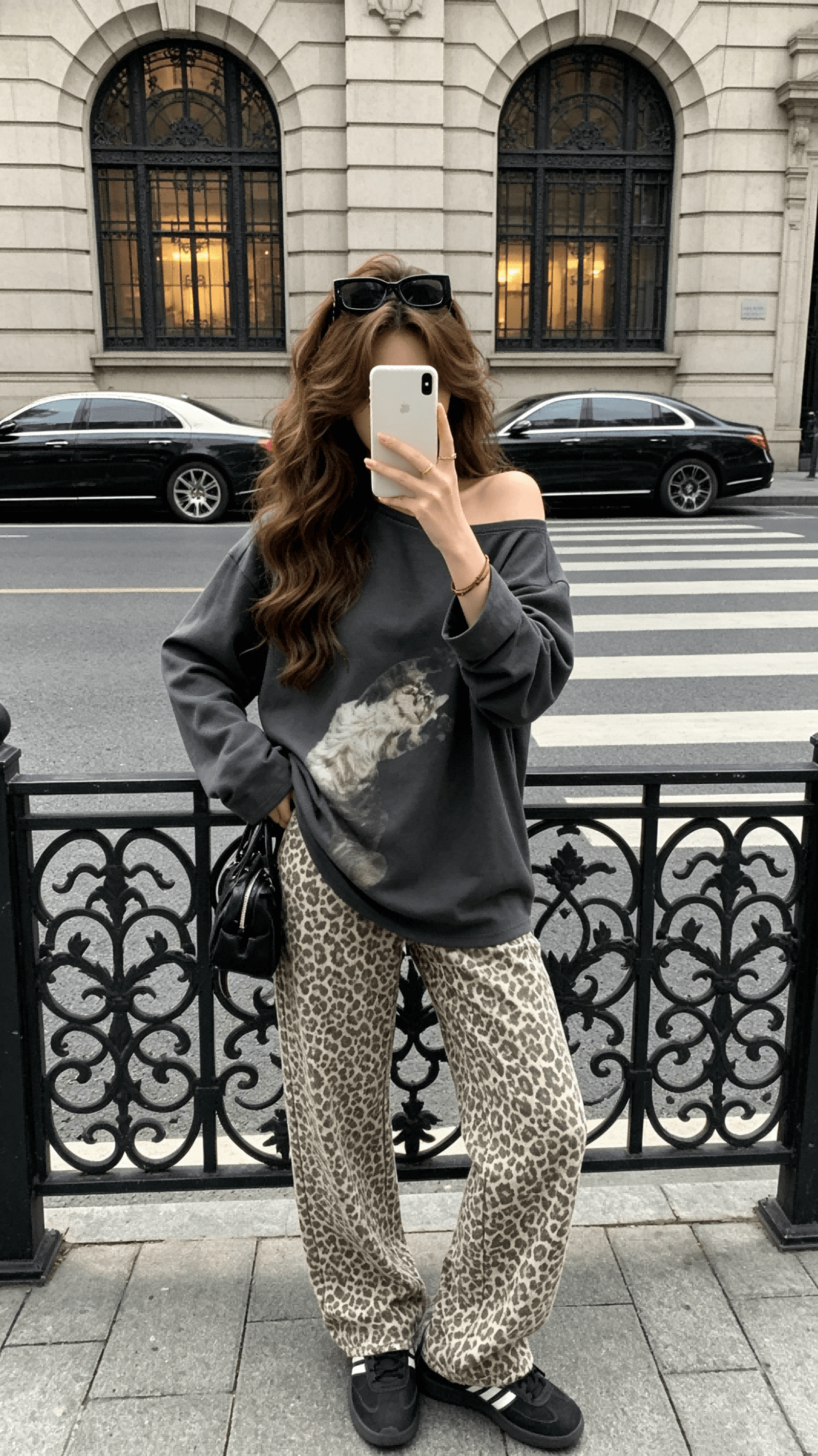 sunoneone 고양이 프린트 루즈핏 풀오버 캐주얼 비스듬한 어깨 오프숄더 후드티 여성 가을 아메리칸 작은 대중 맨위 상세 이미지 2