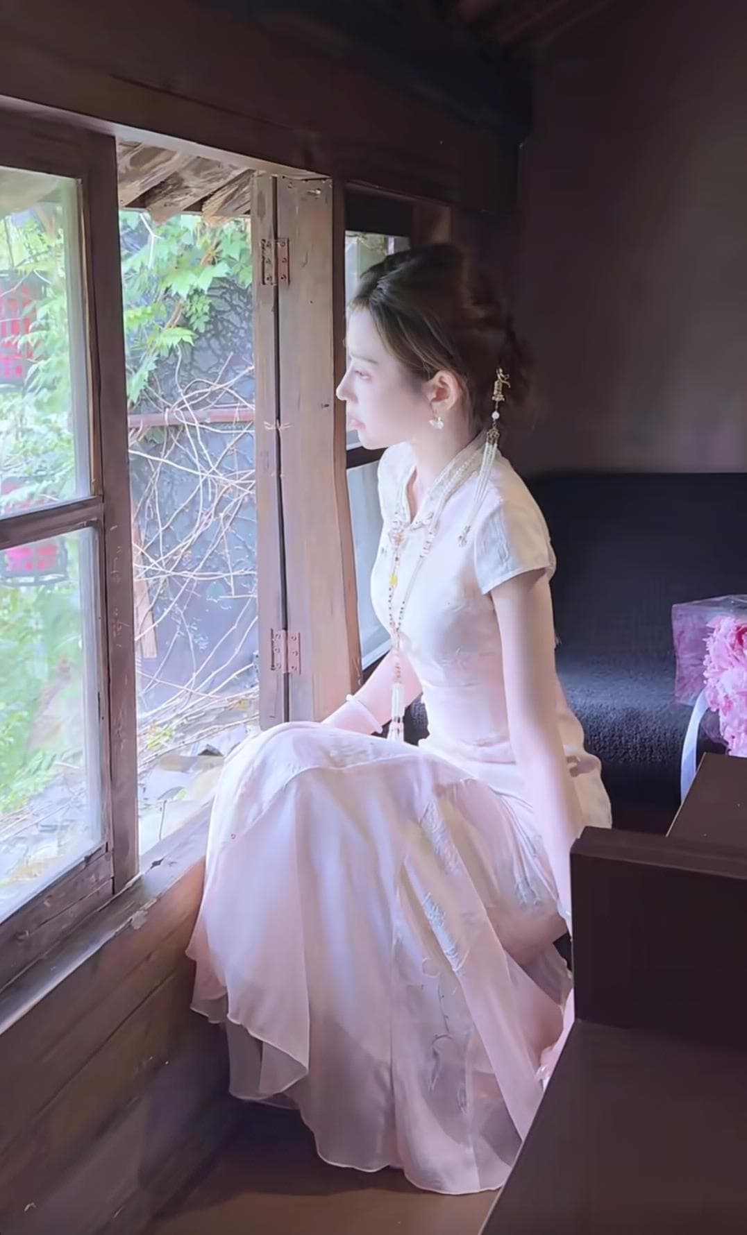 파빌리온 와우 다채로운 시앙 구름 실크 아마 얼음 센스 자수 수공 삽입 조각 치파오 tt2gxty 상세 이미지 4