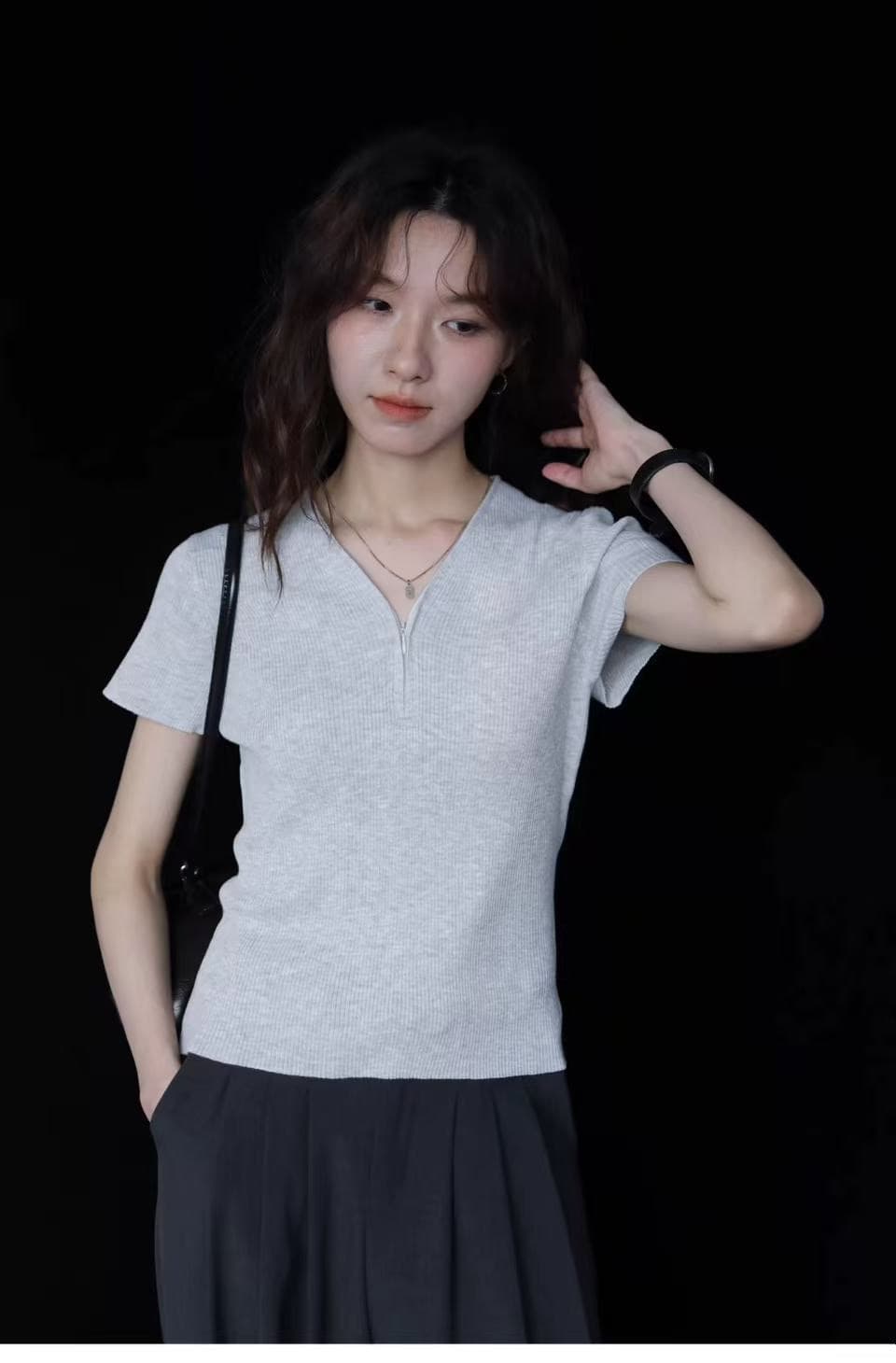 레트로 출퇴근 바람 반팔 티셔츠 여성 여름 몸매 가꾸기 V넥 디자인 센스 회색 풀오버 여름 니트 미니멀리즘 맨위 서비스 상세 이미지 4