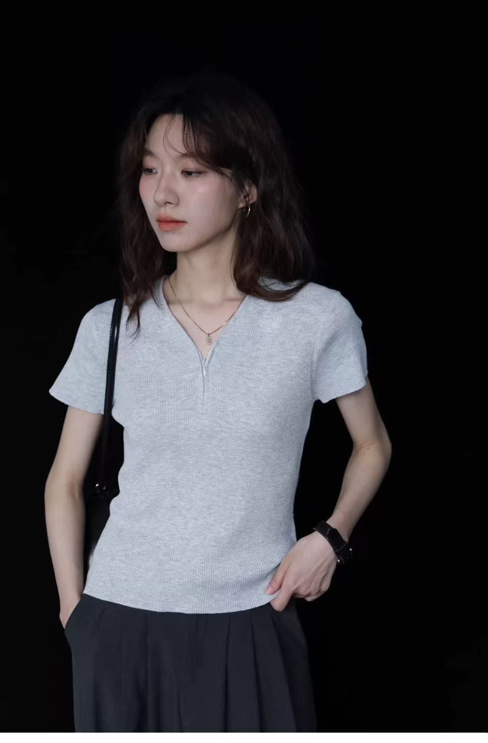 레트로 출퇴근 바람 반팔 티셔츠 여성 여름 몸매 가꾸기 V넥 디자인 센스 회색 풀오버 여름 니트 미니멀리즘 맨위 서비스 상세 이미지 6