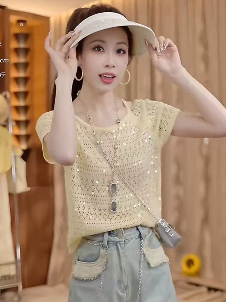 2026 년 여름 새로운 디자인 센스 뒤로 단추 홀로우 아웃 Feifei 소매 스팽글 달콤함 품격 맨위 여성 이미지 3