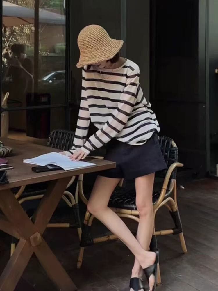 흑백 줄무늬 얼음 실크 니트 자외선 차단 에어컨 블라우스 여성 여름 얇은 스타일 외부 가져 가라. 차가운 루즈핏 도루 센스 맨위 여름 이미지 3