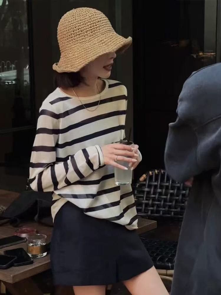 흑백 줄무늬 얼음 실크 니트 자외선 차단 에어컨 블라우스 여성 여름 얇은 스타일 외부 가져 가라. 차가운 루즈핏 도루 센스 맨위 여름 이미지 4