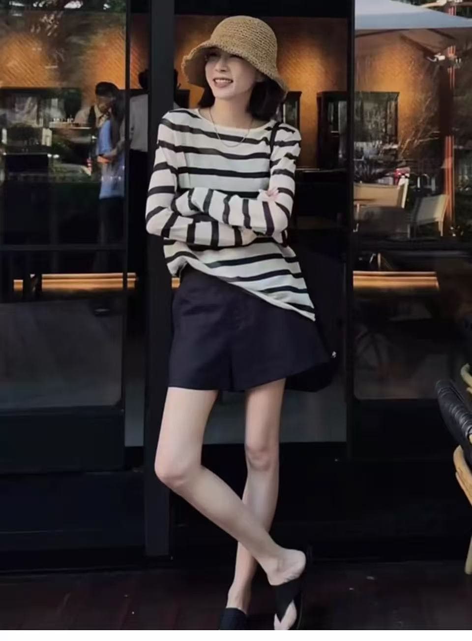 흑백 줄무늬 얼음 실크 니트 자외선 차단 에어컨 블라우스 여성 여름 얇은 스타일 외부 가져 가라. 차가운 루즈핏 도루 센스 맨위 여름 상세 이미지 3