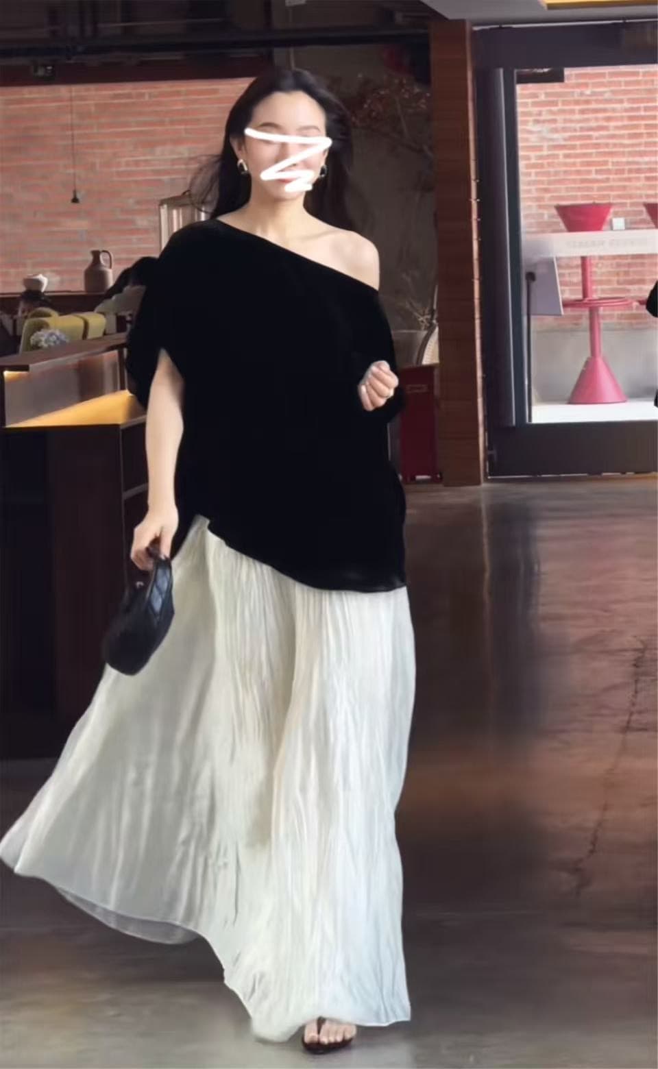 한 부서 느긋한 바람 검정색 비스듬한 어깨 반팔 티셔츠 세트 드레스 아이들 여름 새로운 고급 센스 착용 가져 가라. 전체 집합 상세 이미지 3
