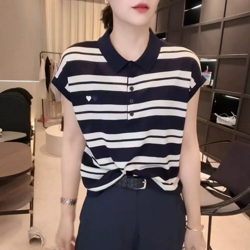 2026 여름 새로운 패션 다용도 폴로 칼라 스트라이프 반팔 니트 스웨터 여성 루즈핏 슬림해 보이는 고급 센스 맨위 트렌디 상세 이미지 4