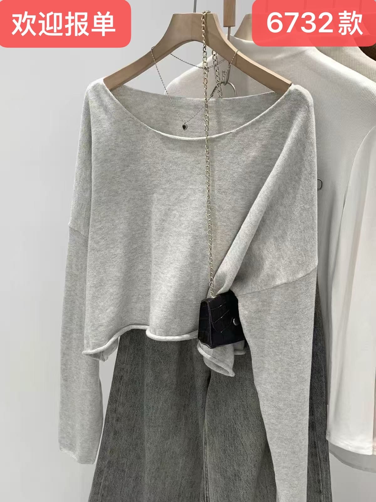 이른 봄 루즈핏 느긋한 바람 인사이드 가져 가라. 쇼트 스타일 긴팔 기본 셔츠 티셔츠 여성 봄 2026 새로운 잘 생긴 작은 맨위