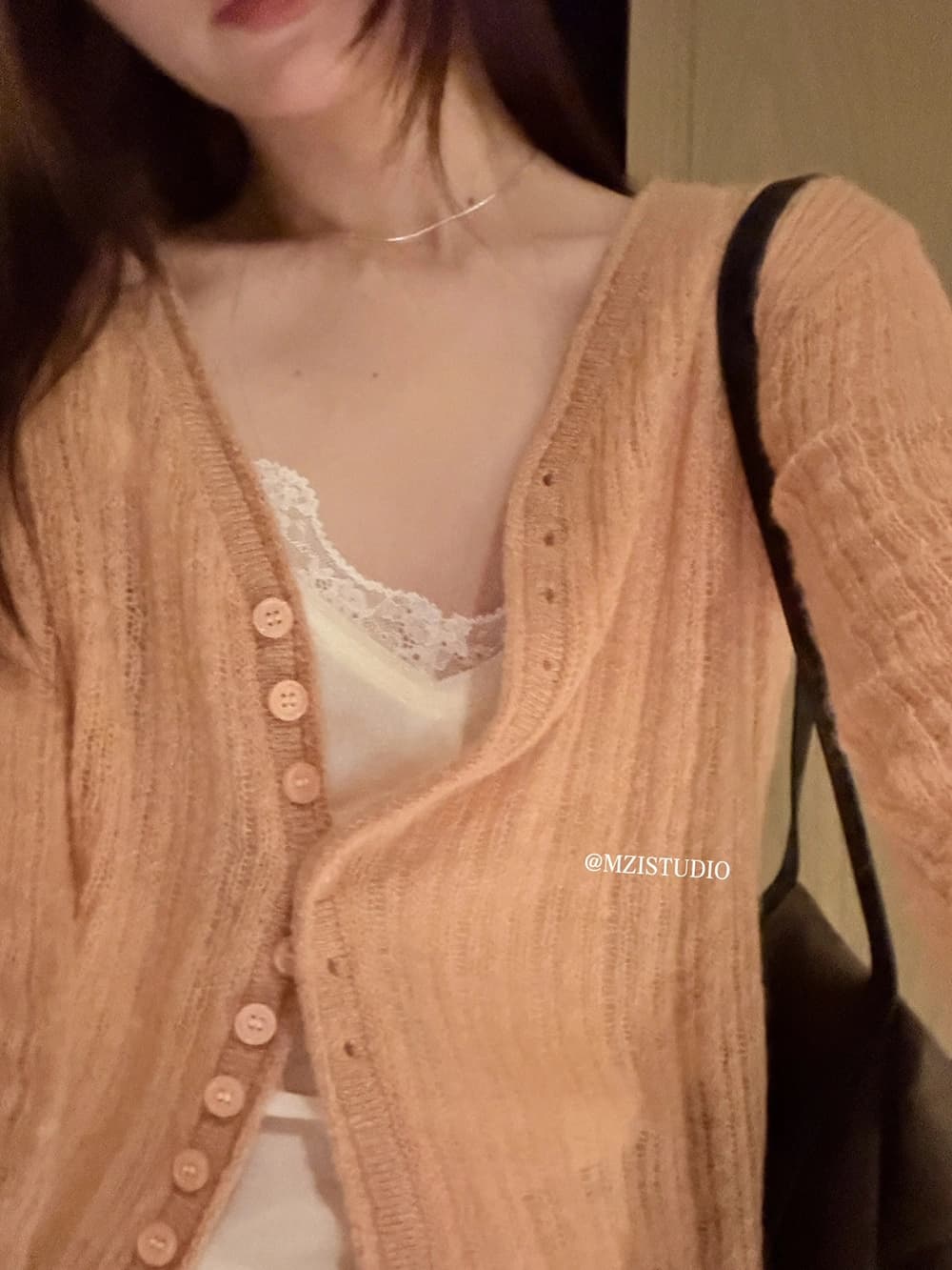 가을 한 부서 폴로 칼라 싱글 줄 버튼 슬림해 보이는 니트 오픈 가디건 상세 이미지 14