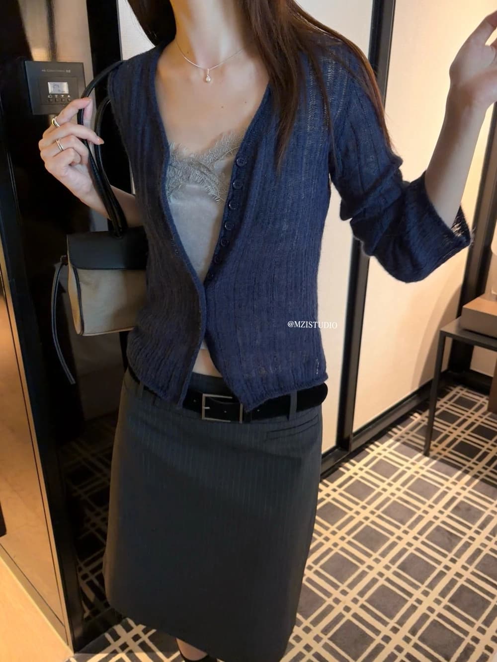 가을 한 부서 폴로 칼라 싱글 줄 버튼 슬림해 보이는 니트 오픈 가디건 상세 이미지 15