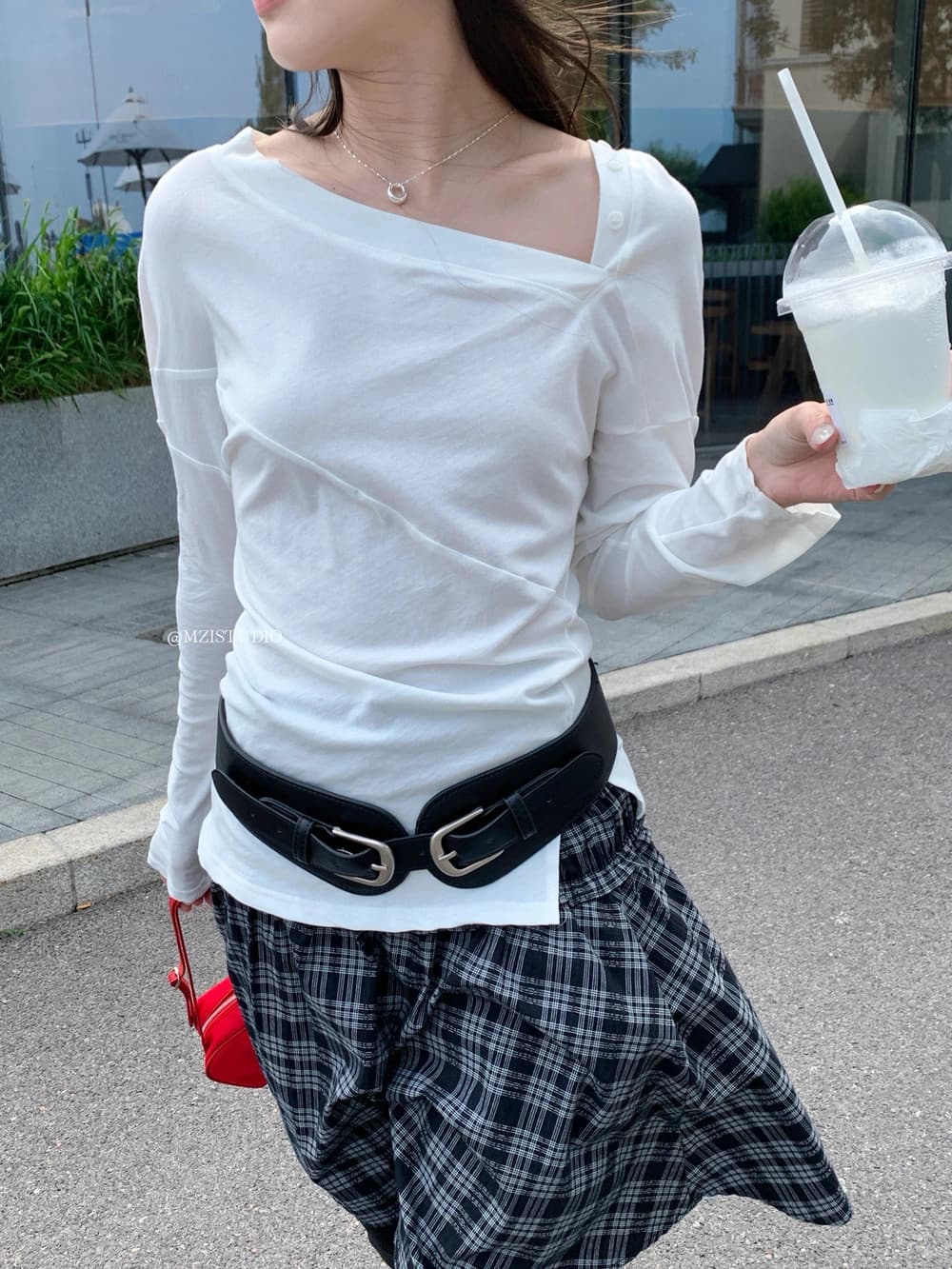 가을 한 부서 비대칭 칼라 트임 디자인 센스 패션 긴팔 티셔츠 상세 이미지 6