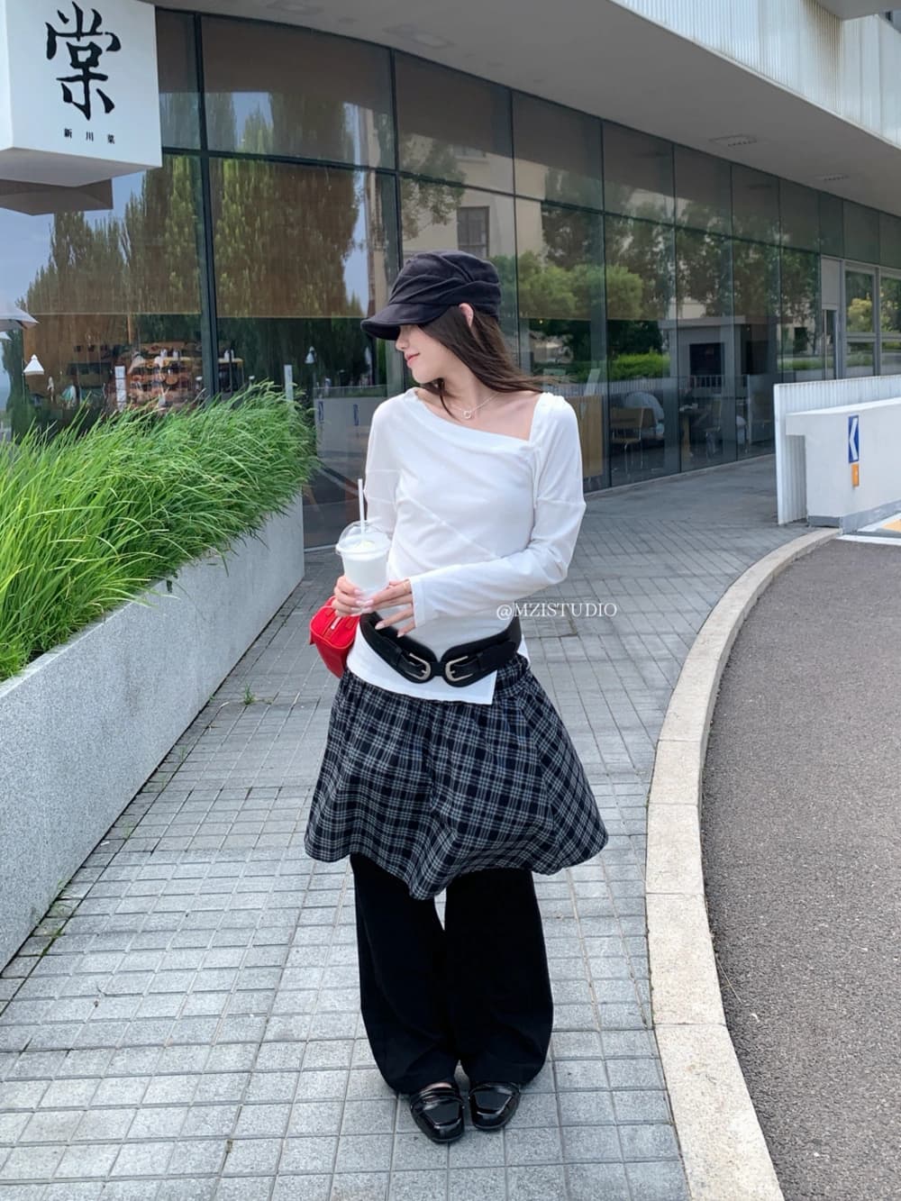 가을 한 부서 비대칭 칼라 트임 디자인 센스 패션 긴팔 티셔츠 상세 이미지 20