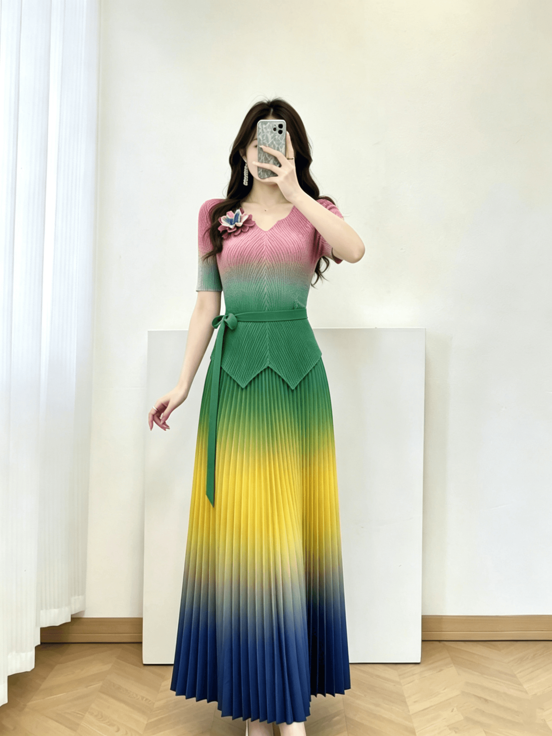 일본식 작은 대중 디자인 센스 그라데이션 헤일로 염색 플리츠 치마 빛 럭셔리 품격 허리 수축 레이스업 큰 진자 드레스