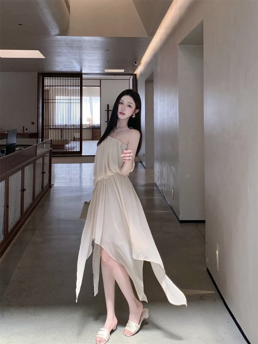 실사 정가 해변가 휴가 바람 튜브탑 드레스 디자인 센스 불규칙 쉬폰 해변 이미지 3