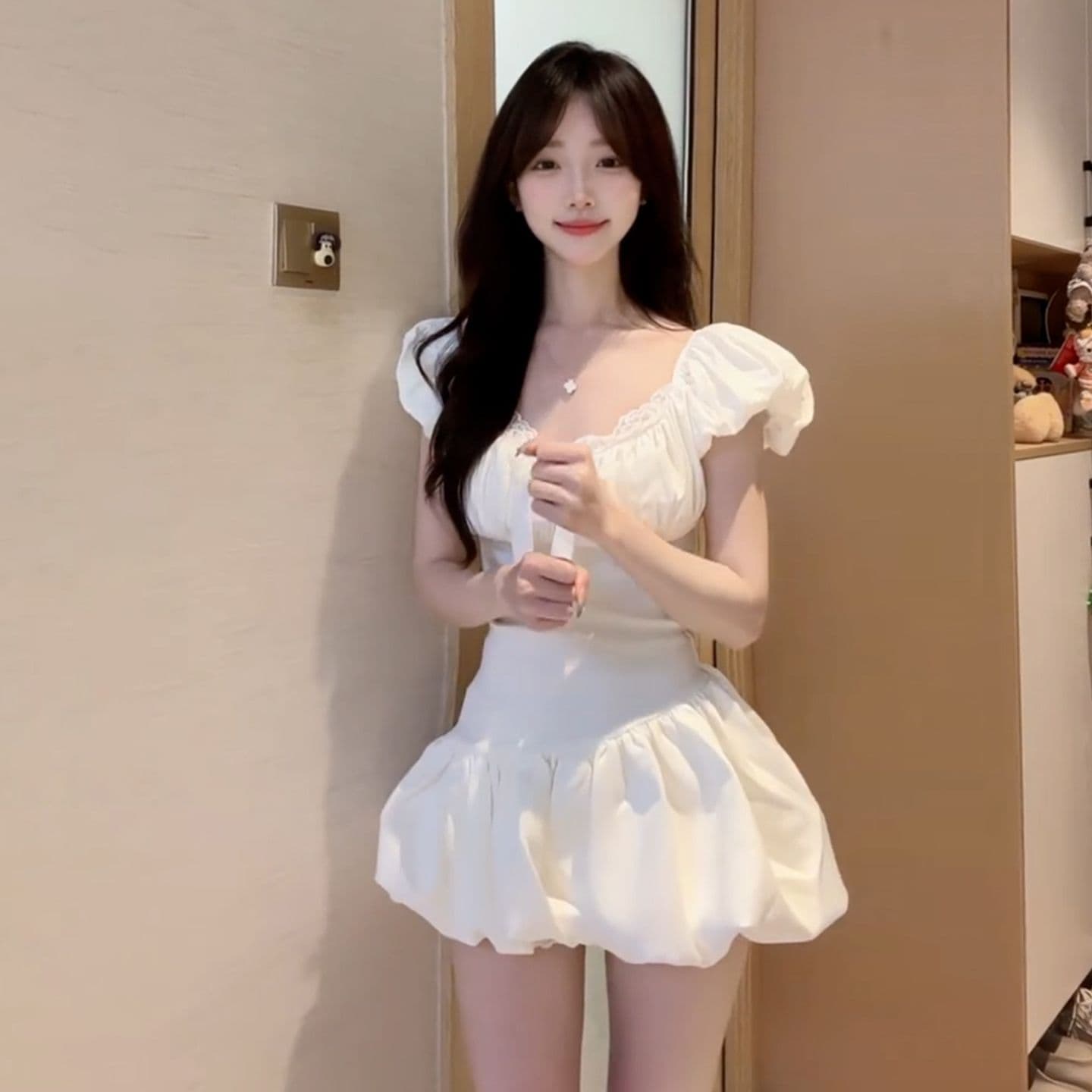 드레스 2026 여름 새로운 한 부서 품격 반팔 패치워크 레이스 나비 매듭 허리 수축 주름 꽃밭 치마 이미지 2