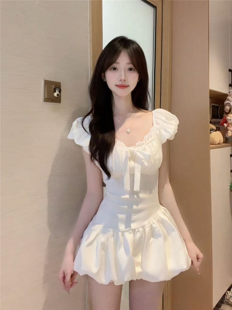 드레스 2026 여름 새로운 한 부서 품격 반팔 패치워크 레이스 나비 매듭 허리 수축 주름 꽃밭 치마 상세 이미지 6