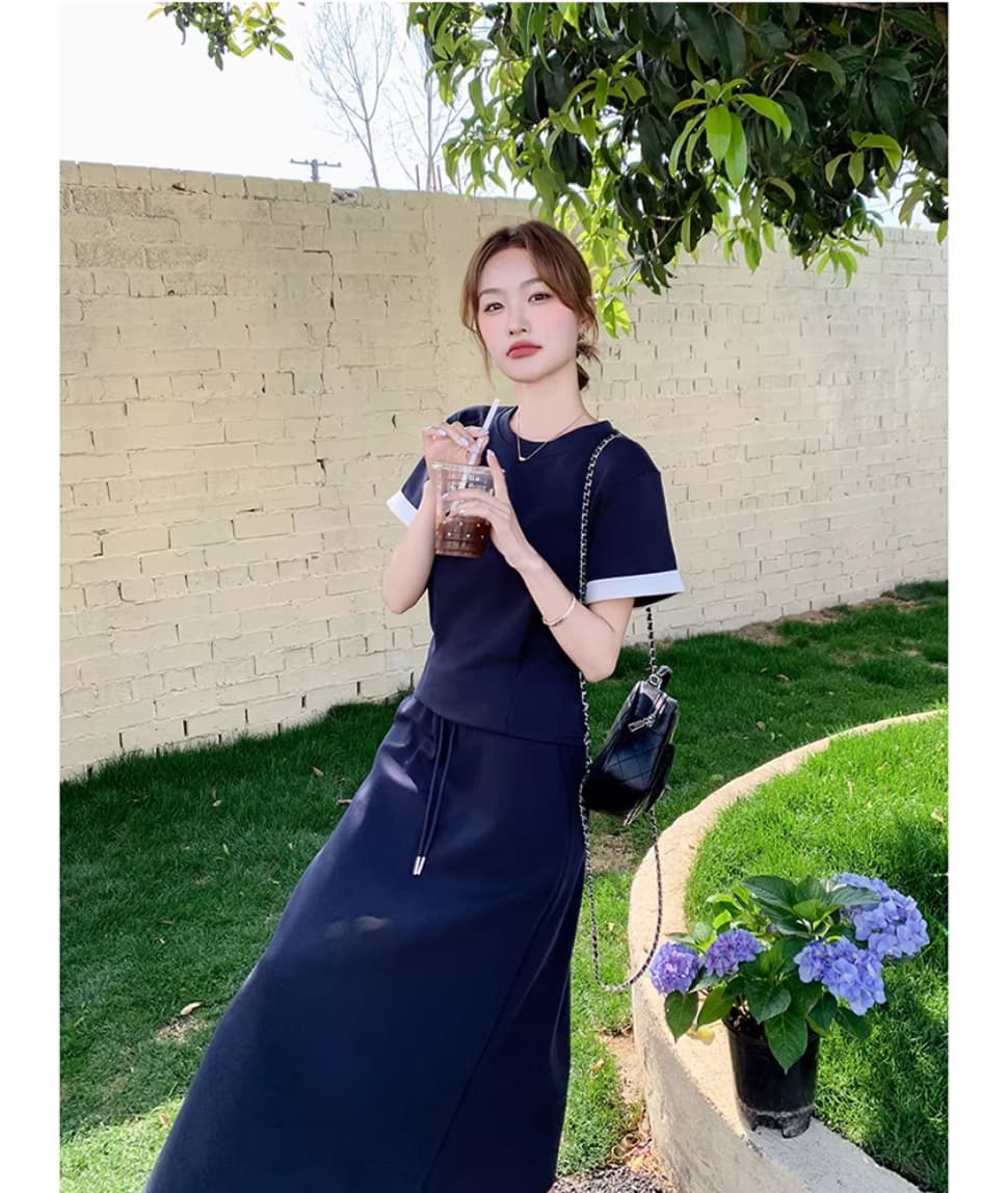 해군 캐주얼 반팔 티셔츠 세트 드레스 여성 여름 2026 년 새로운 슈퍼 화재 반신 스커트 투피스 세트 상세 이미지 12