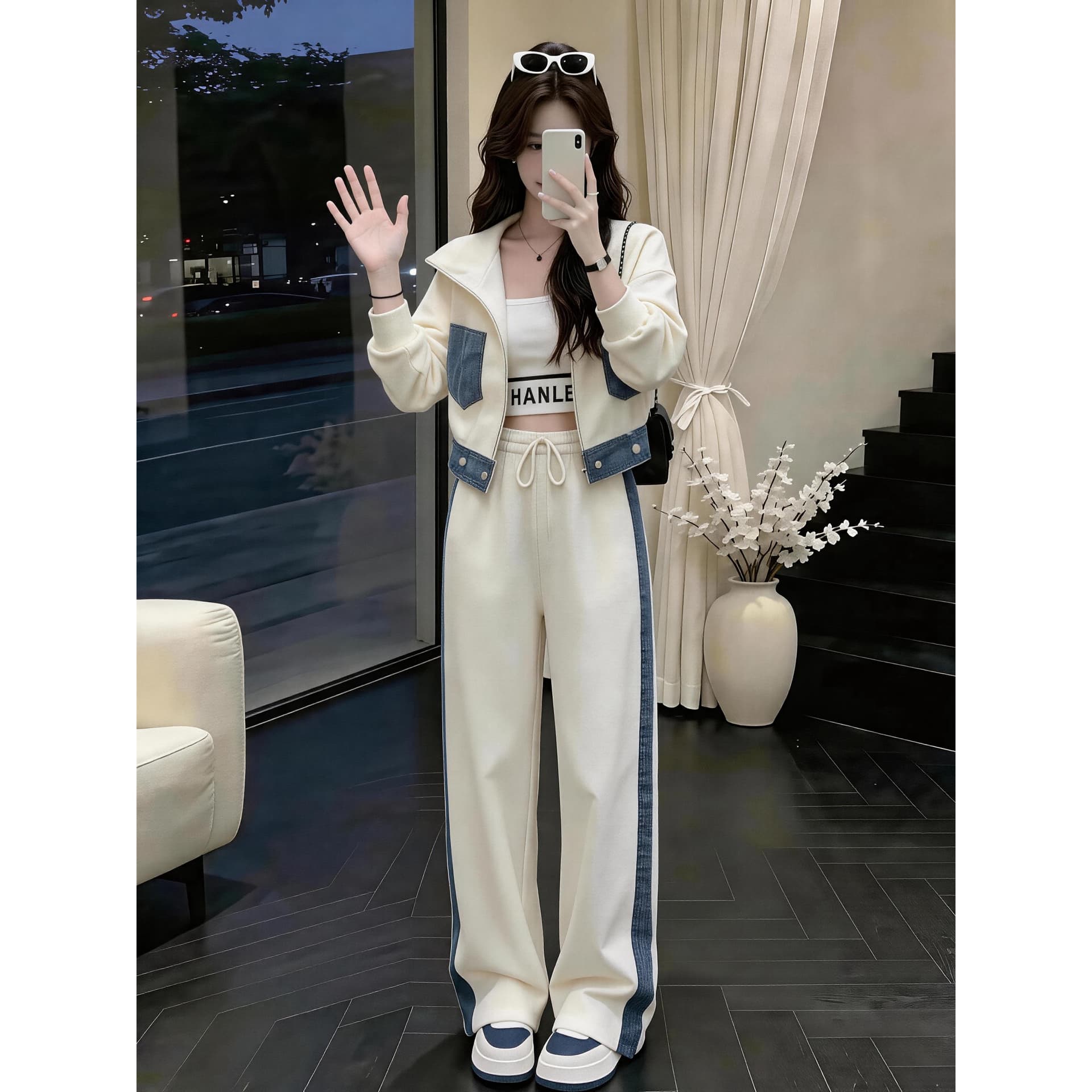 화이트 데님 패치워크 캐주얼 스포츠 슈트 여성 봄 가을 2026 새로운 투피스 세트 인기 연령 감소 학원 스타일 이미지 5