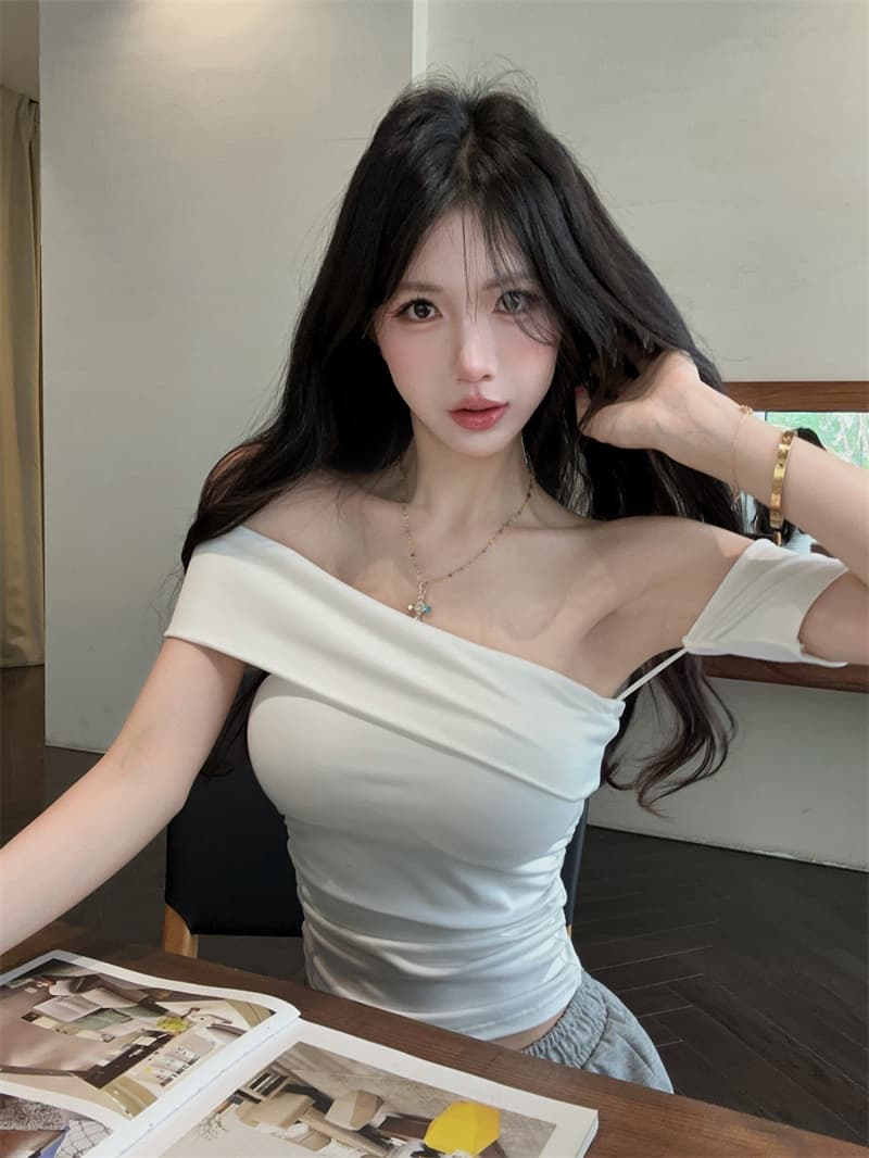 실사 순수한 욕망 섹시함 오프숄더 반팔 품격 몸매 가꾸기 슬림해 보이는 오프숄더 티셔츠 켜기 벨트 가슴 패드 상세 이미지 8