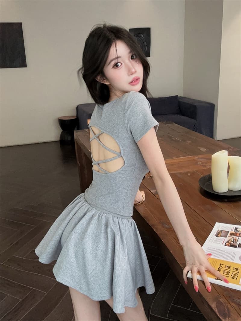 실사 순수한 욕망 품격 섹시함 핫걸 백리스 나비 매듭 반팔 티셔츠 하이웨이스트 슬림해 보이는 퍼프 스커트 투피스 세트 상세 이미지 7