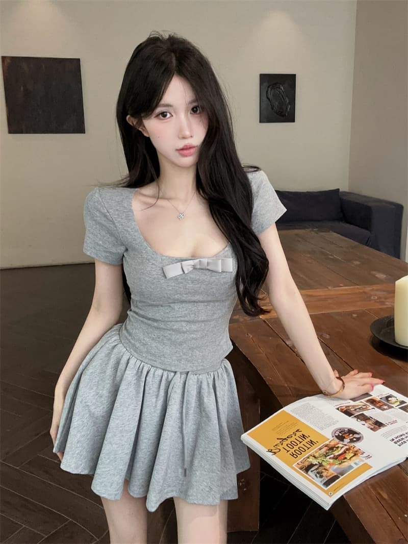 실사 순수한 욕망 품격 섹시함 핫걸 백리스 나비 매듭 반팔 티셔츠 하이웨이스트 슬림해 보이는 퍼프 스커트 투피스 세트 상세 이미지 12