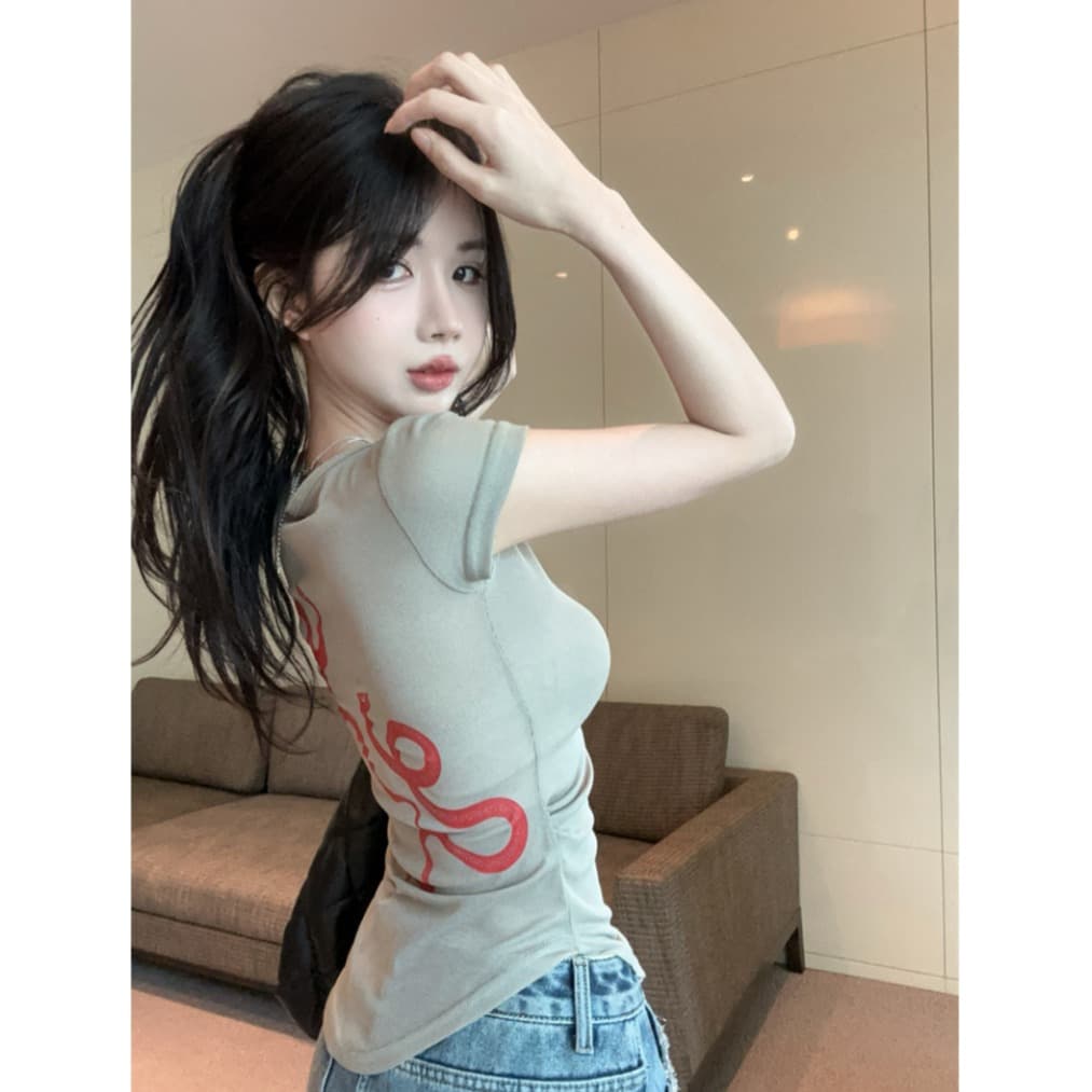 실사 프린트 반팔 u 칼라 핫걸 타이트 반팔 맨위 티셔츠 정가 이미지 5