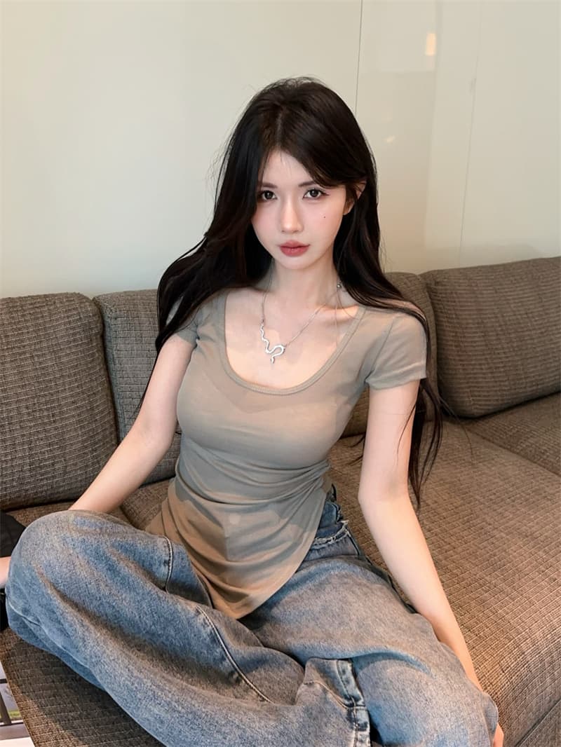 실사 프린트 반팔 u 칼라 핫걸 타이트 반팔 맨위 티셔츠 정가 상세 이미지 3