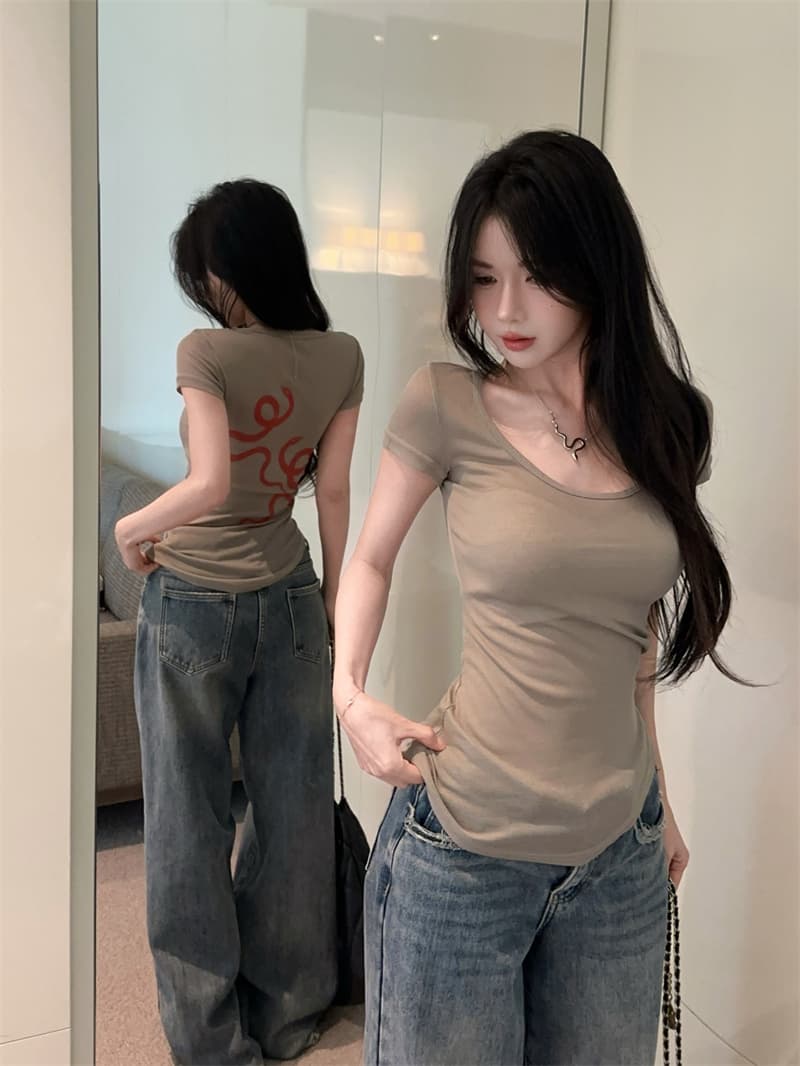 실사 프린트 반팔 u 칼라 핫걸 타이트 반팔 맨위 티셔츠 정가 상세 이미지 9