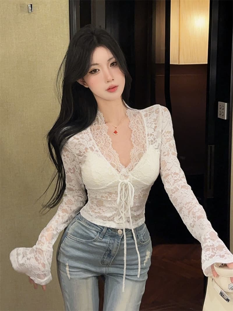 실사 순수한 욕망 홀로우 아웃 섹시함 레이스 V넥 스트랩 나팔 소매 인사이드 가져 가라. 기본 셔츠 맨위 상세 이미지 10