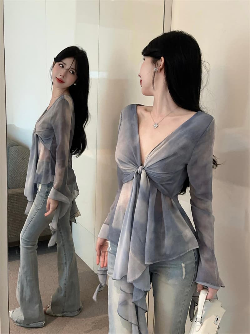 실사 프릴 V넥 스트랩 긴팔 홀치기 염색 셔츠 상세 이미지 1