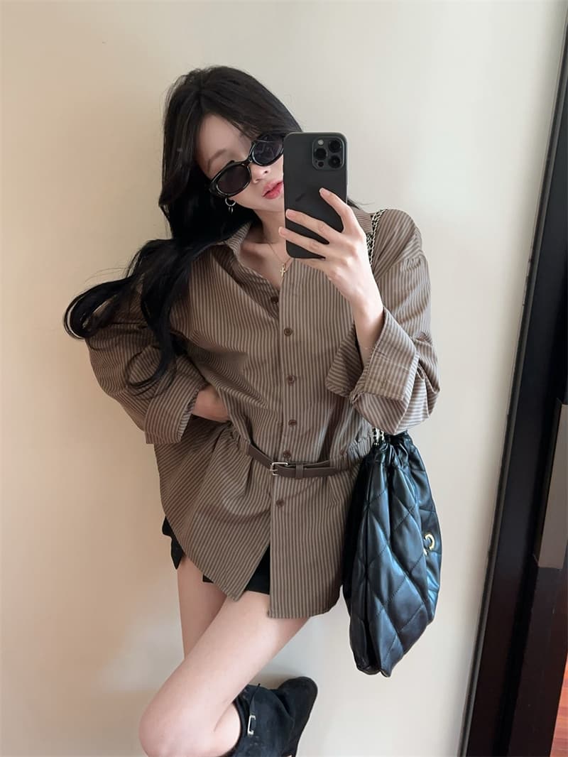 실사 레트로 POLO 칼라 루즈핏 느긋한 스트라이프 허리 수축 품격 셔츠 상세 이미지 4