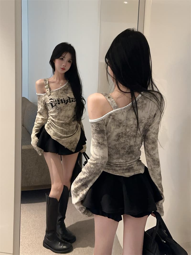 실사 아메리칸 헤일로 염색 알파벳 프린트 불규칙 비스듬한 어깨 오프숄더 개성 긴팔 기본 셔츠 티셔츠 이미지 4