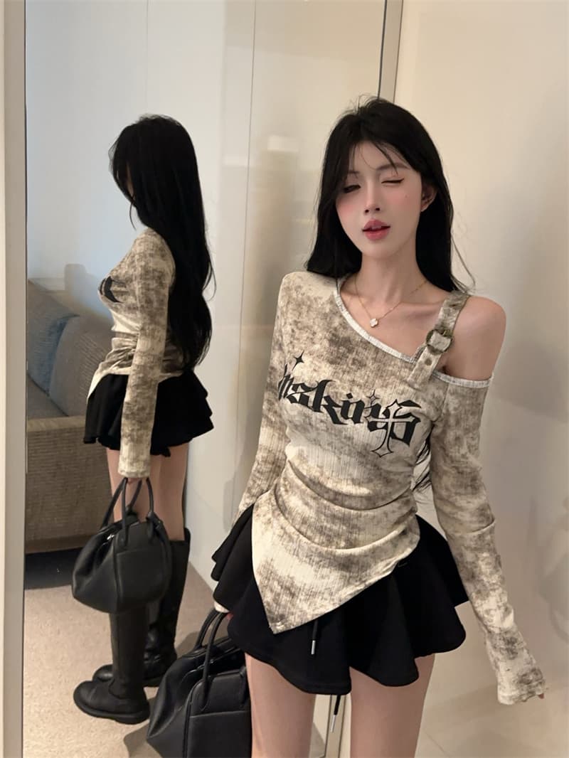 실사 아메리칸 헤일로 염색 알파벳 프린트 불규칙 비스듬한 어깨 오프숄더 개성 긴팔 기본 셔츠 티셔츠 상세 이미지 4