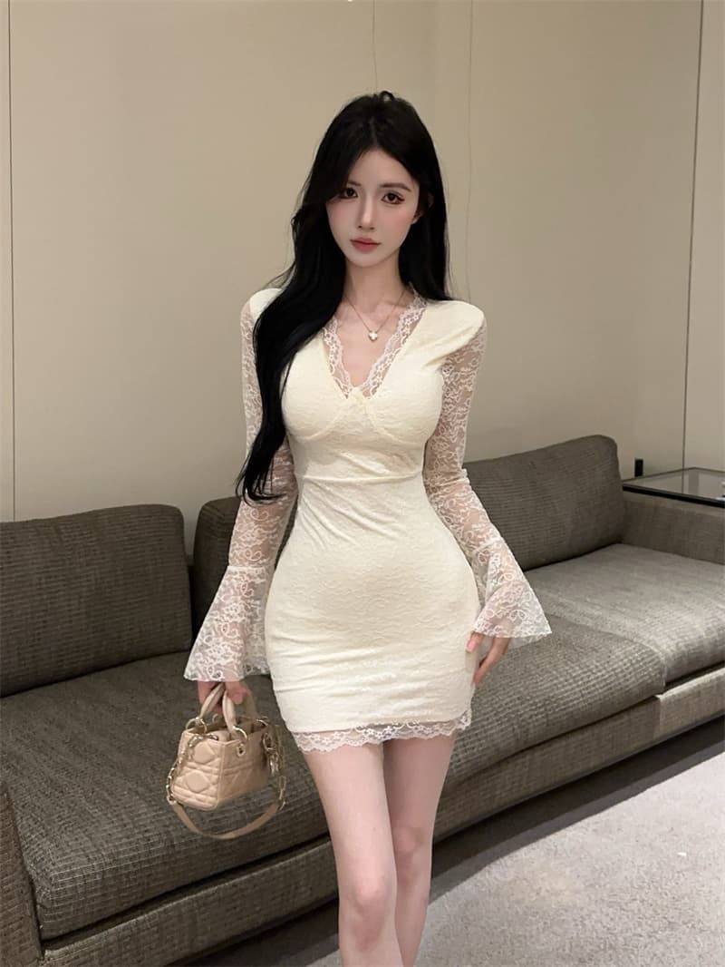 실사 부드러운 V넥 레이스 로얄 자매 섹시함 긴팔 타이트 스커트 드레스 상세 이미지 7