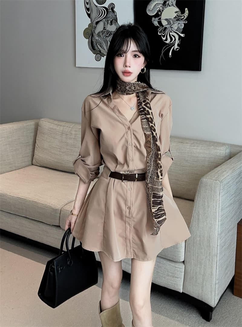 실사 품격 폴로 칼라 허리 수축 슬림해 보이는 긴팔 셔츠 한 마디 점프 슈트 미니 스커트 경기 스카프 벨트 상세 이미지 1