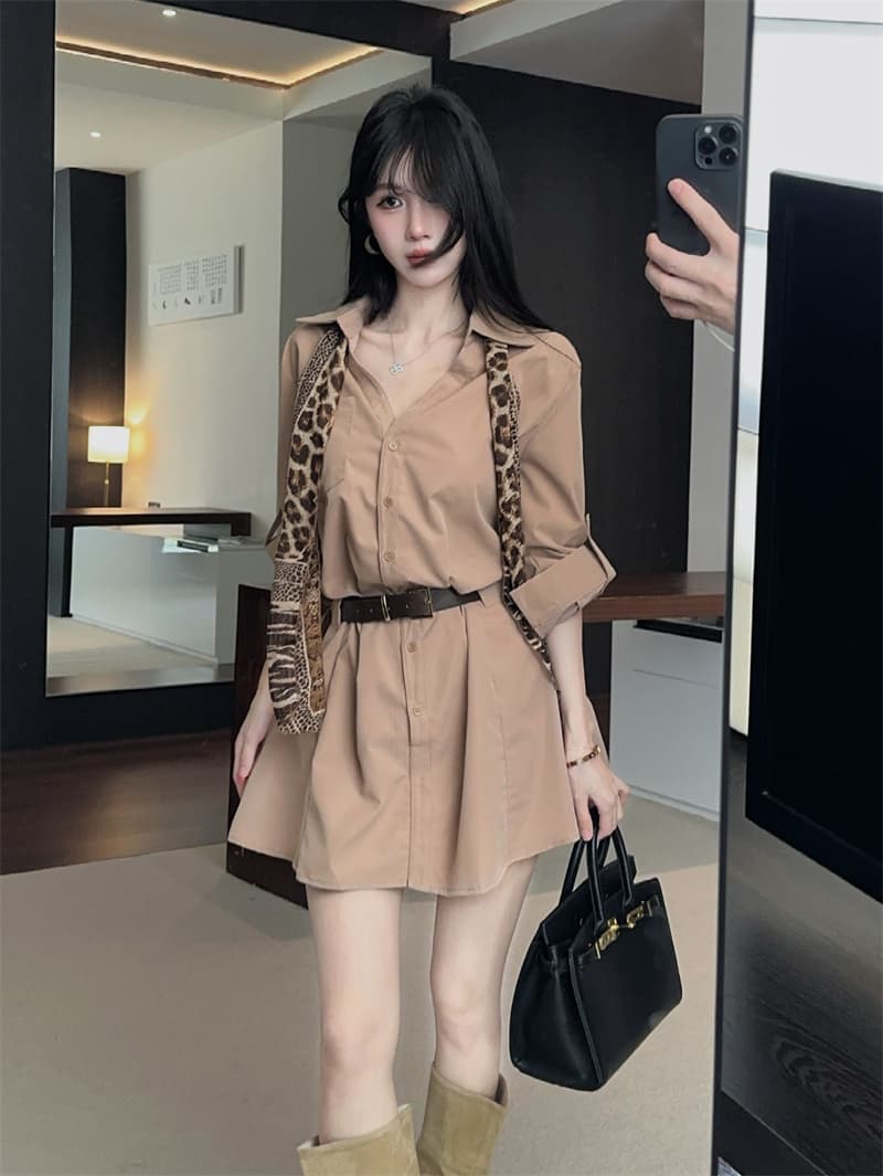 실사 품격 폴로 칼라 허리 수축 슬림해 보이는 긴팔 셔츠 한 마디 점프 슈트 미니 스커트 경기 스카프 벨트 상세 이미지 10