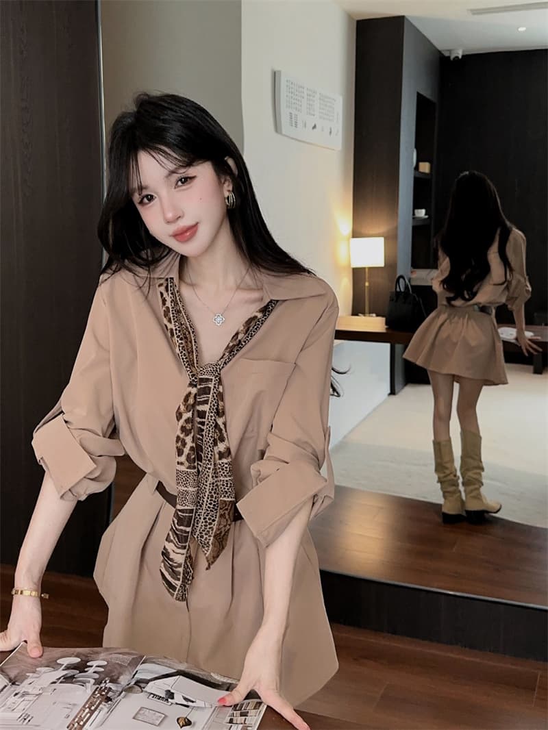 실사 품격 폴로 칼라 허리 수축 슬림해 보이는 긴팔 셔츠 한 마디 점프 슈트 미니 스커트 경기 스카프 벨트 상세 이미지 11