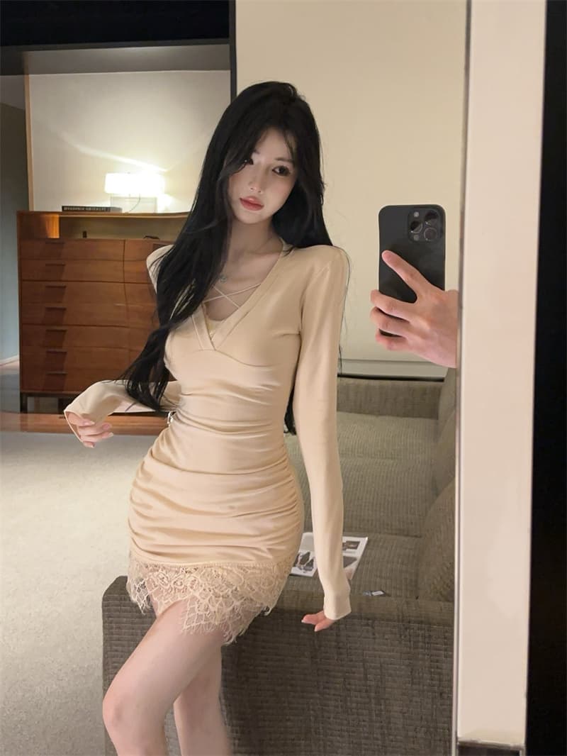 실사 순수한 욕망 디스플레이 가슴 대 스트랩 십자가 V넥 몸매 가꾸기 슬림해 보이는 패치워크 레이스 타이트 스커트 드레스 상세 이미지 6