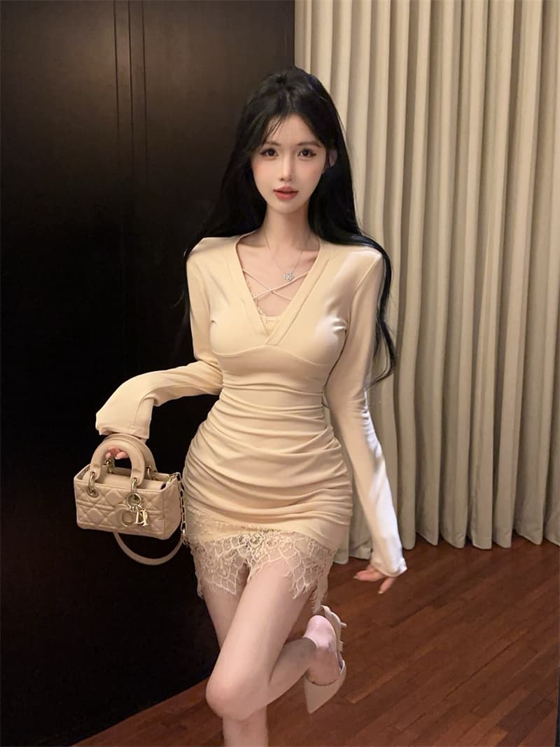 실사 순수한 욕망 디스플레이 가슴 대 스트랩 십자가 V넥 몸매 가꾸기 슬림해 보이는 패치워크 레이스 타이트 스커트 드레스 상세 이미지 9