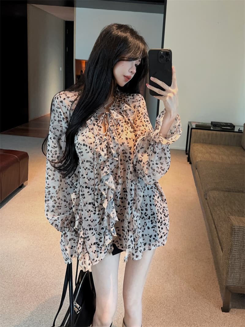 실사 목이버섯 프릴 레이스업 레오파드 무늬 루즈핏 마이크로 ~을 통해 긴팔 쉬폰 셔츠 상세 이미지 3