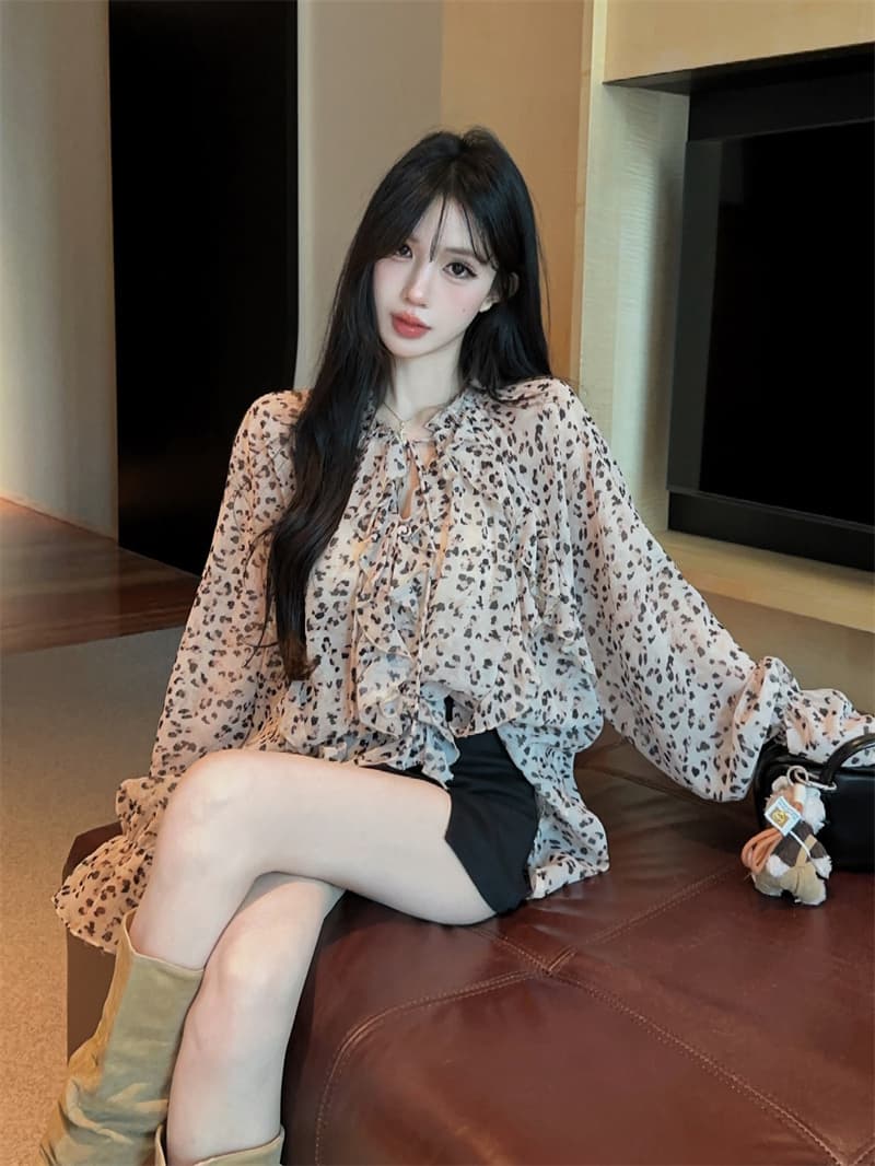 실사 목이버섯 프릴 레이스업 레오파드 무늬 루즈핏 마이크로 ~을 통해 긴팔 쉬폰 셔츠 상세 이미지 4