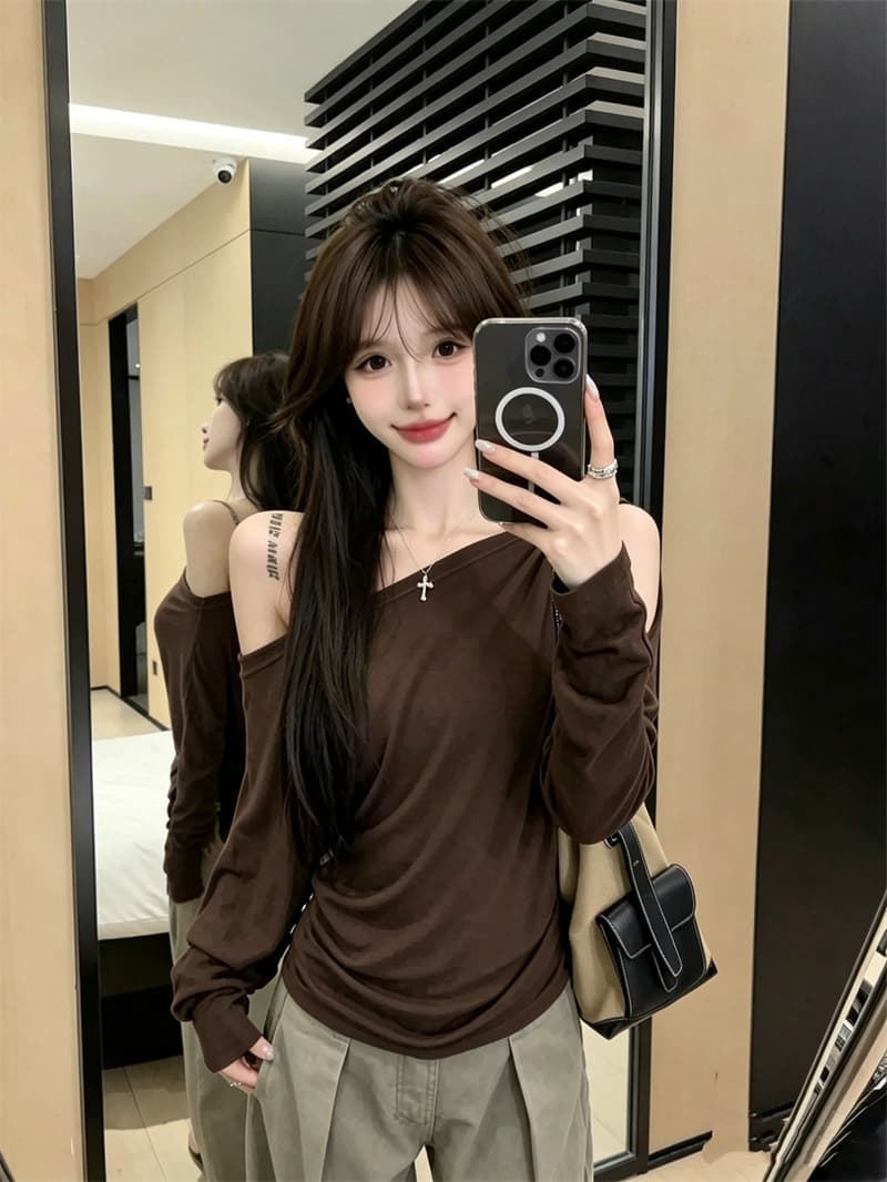 실사 차가운 매운맛 금속 버클 미니멀리즘 다용도 불규칙 비스듬한 어깨 오프숄더 섹시함 긴팔 기본 셔츠 티셔츠 맨위 이미지 2