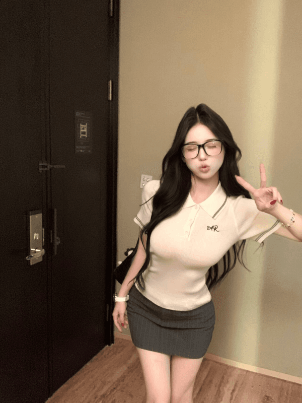 실사 정가 클래식 미니멀리즘 몸매 가꾸기 POLO 칼라 니트 스웨터 반팔 스트라이프 반 스커트 타이트 스커트 수리 슬림해 보이는 미니 스커트 상세 이미지 16