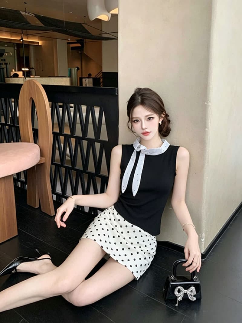 실사 자이언트 잘 생긴 검정색 민소매 맨위 코치 miu 인사이드 착용 가져 가라. 도트 무늬 반신 치마 세트 조끼 여성 여름 상세 이미지 10