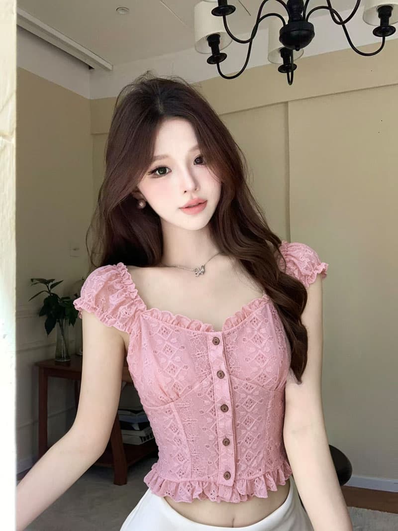 실사 프랑스식 홀로우 아웃 자수 거품 소매 셔츠 여성 여름 광장 칼라 작은 셔츠 몸매 가꾸기 슬림해 보이는 짧은 맨위