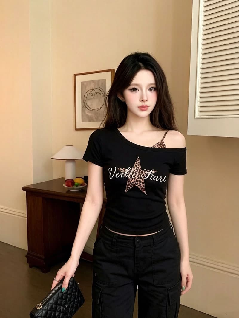실사 아메리칸 핫걸 레오파드 무늬 오각형 별 프린트 반팔 티셔츠 여름 새로운 몸매 가꾸기 슬림해 보이는 비스듬한 어깨 의류 이미지 3