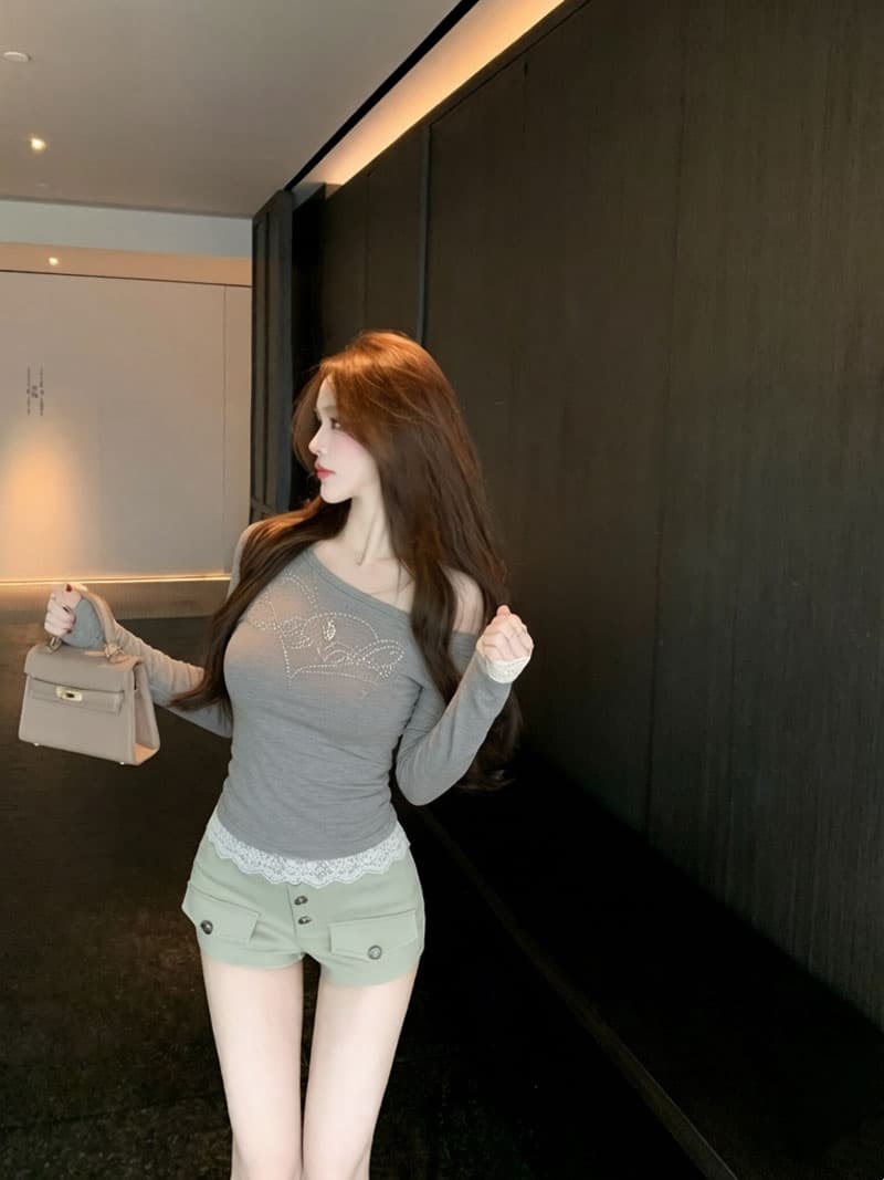 실사 아메리칸 핫걸 얇은 스타일 하트 알파벳 핫픽스 맨위 비스듬한 어깨 디자인 센스 레이스 조각 긴팔 티셔츠 상세 이미지 7